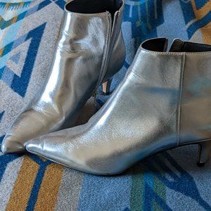 GAP ankle boots metallic faux leather, size 10
